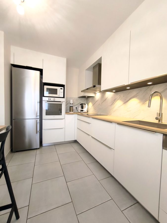 Réalisation Cuisine Dijon — cuisine sur-mesure posée (photo 2)